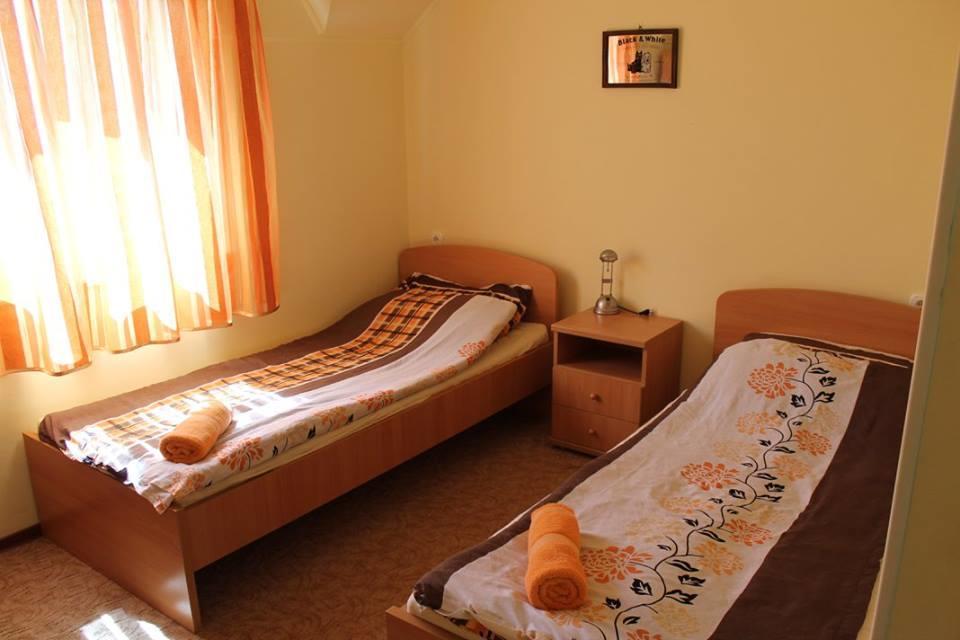 Kiraly Lovastanya Panzio Bed & Breakfast Janoshalma ภายนอก รูปภาพ